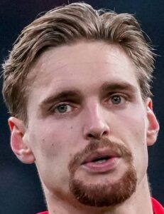 The Rise of Kenneth Taylor in Professional Football