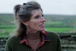 Discovering Amanda Owen: The Yorkshire Shepherdess