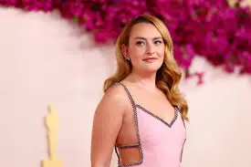 The Rise of Amelia Dimoldenberg: A New Voice in Entertainment