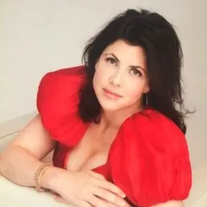 Kirstie Allsopp: A Guide to Her Life and Career