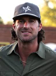 Riley Green: The Emerging Icon in Country Music