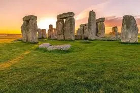 Discovering Stonehenge: History and Recent Findings