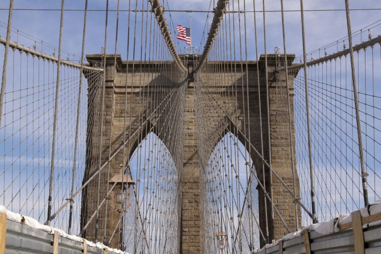 Understanding the Brooklyn Bridge: A Marvel of Engineering