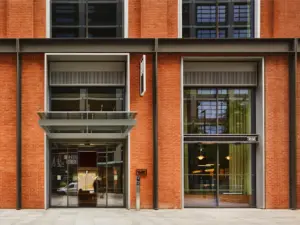 Discovering Canary Wharf: London’s Financial Powerhouse