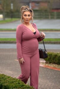 Latest News and Insights on Lauren Goodger