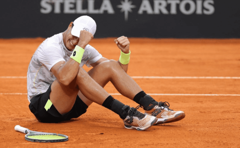 The Rise of Luciano Darderi in Professional Tennis