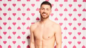 Where is Scott from Love Island Originally From?