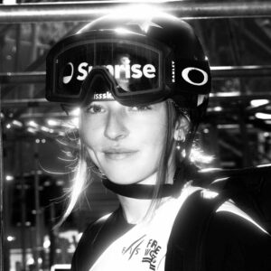 Anouk Andraska: Spotlight on an Emerging Artistic Talent