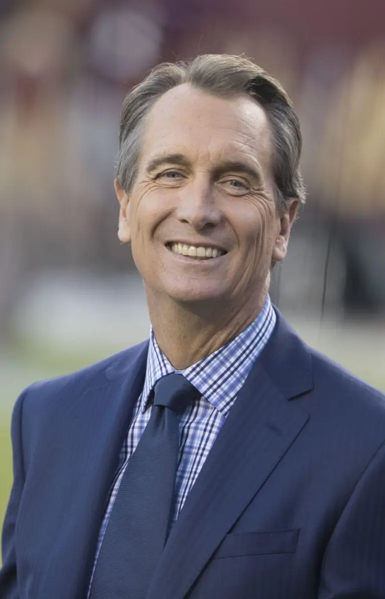 The Impact of Cris Collinsworth on NFL Broadcasting