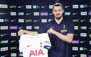 The Rise of Dragusin in Football: A Young Talent’s Journey
