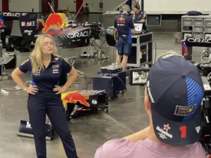 Meet Izzy Hammond: The Influencer Taking Social Media by Storm