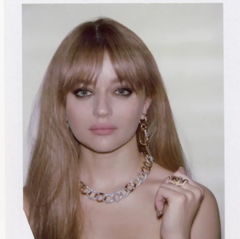 Joey King: The Coming of Age of a Hollywood Star