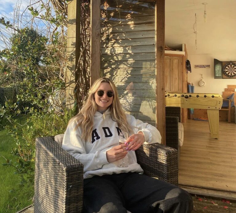 Lauren Bell: A Rising Star in Women’s Cricket