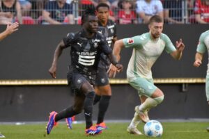 Lens vs Rennes: A Competitive Overview in French Football