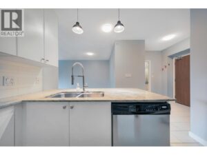 The Remarkable Journey of Leo Ross in Theatre