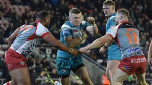 Leopards vs Rhinos: Understanding Their Interactions