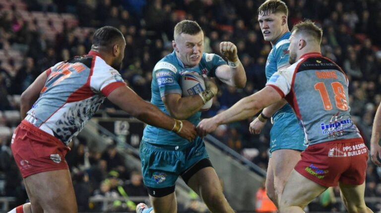 Leopards vs Rhinos: Understanding Their Interactions