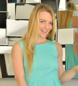 The Rise of Molly Mae: From Influencer to Business Mogul