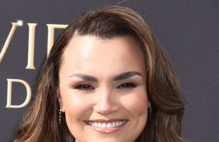 Samantha Barks Stuns Audiences on The Masked Singer