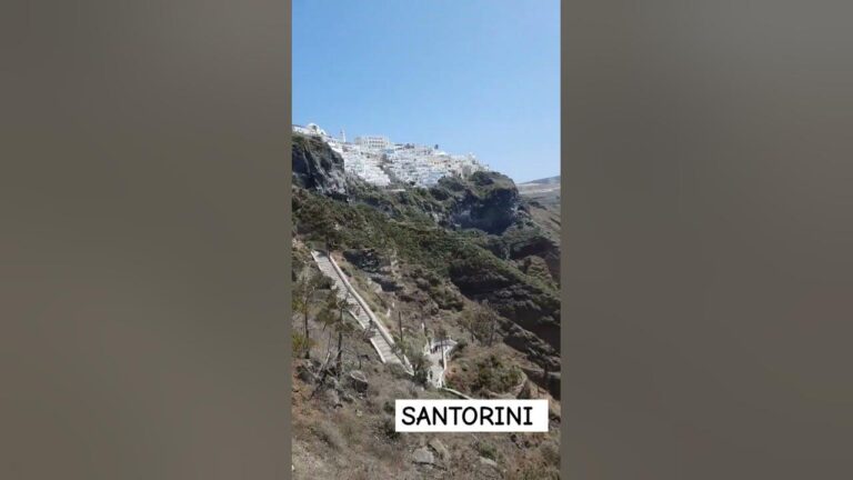 An In-Depth Look at Santorini: Greece’s Idyllic Island