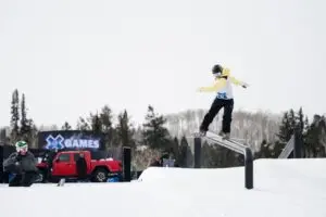 Zoi Sadowski-Synnott: A New Era in Snowboarding