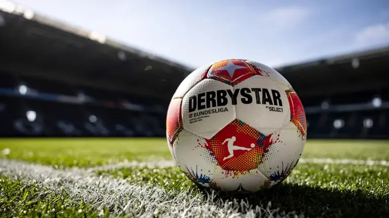 Bundesliga: Bayern Munich Dominates Borussia Moenchengladbach in  Clash