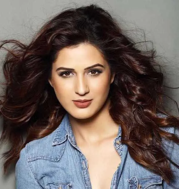 Isha Rikhi Age: Recent Marriage to Badshah Sparks Interest