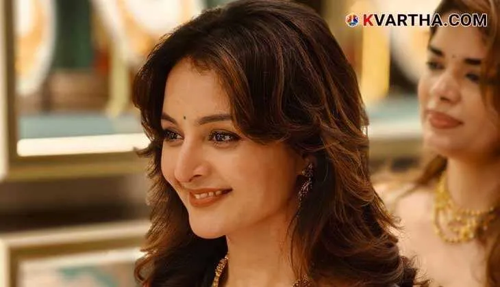 മഞ്ജു വാര്യര്: Manju Warrier Fan Incident Shocks Palakkad