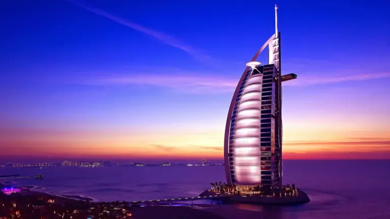 Dubai travel disrupted by missile attacks amid ongoing conflict